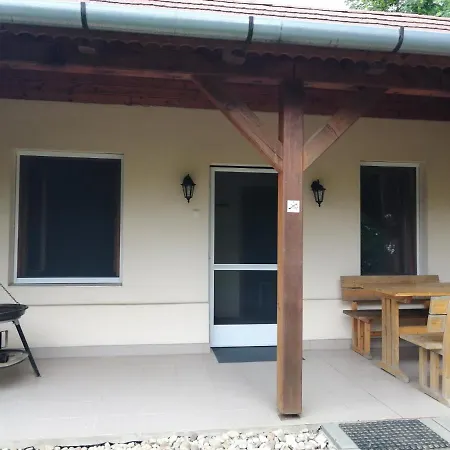 Flora Kehidakustány